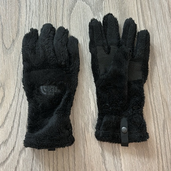 2-4-1 DEAL Gloves & headband - Picture 2 of 5